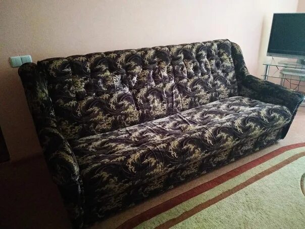 Барахолка угловой диван. Макеевка мебель на олх. Диван за 3000 рублей. В макеевке диваны. Olx макеевка.