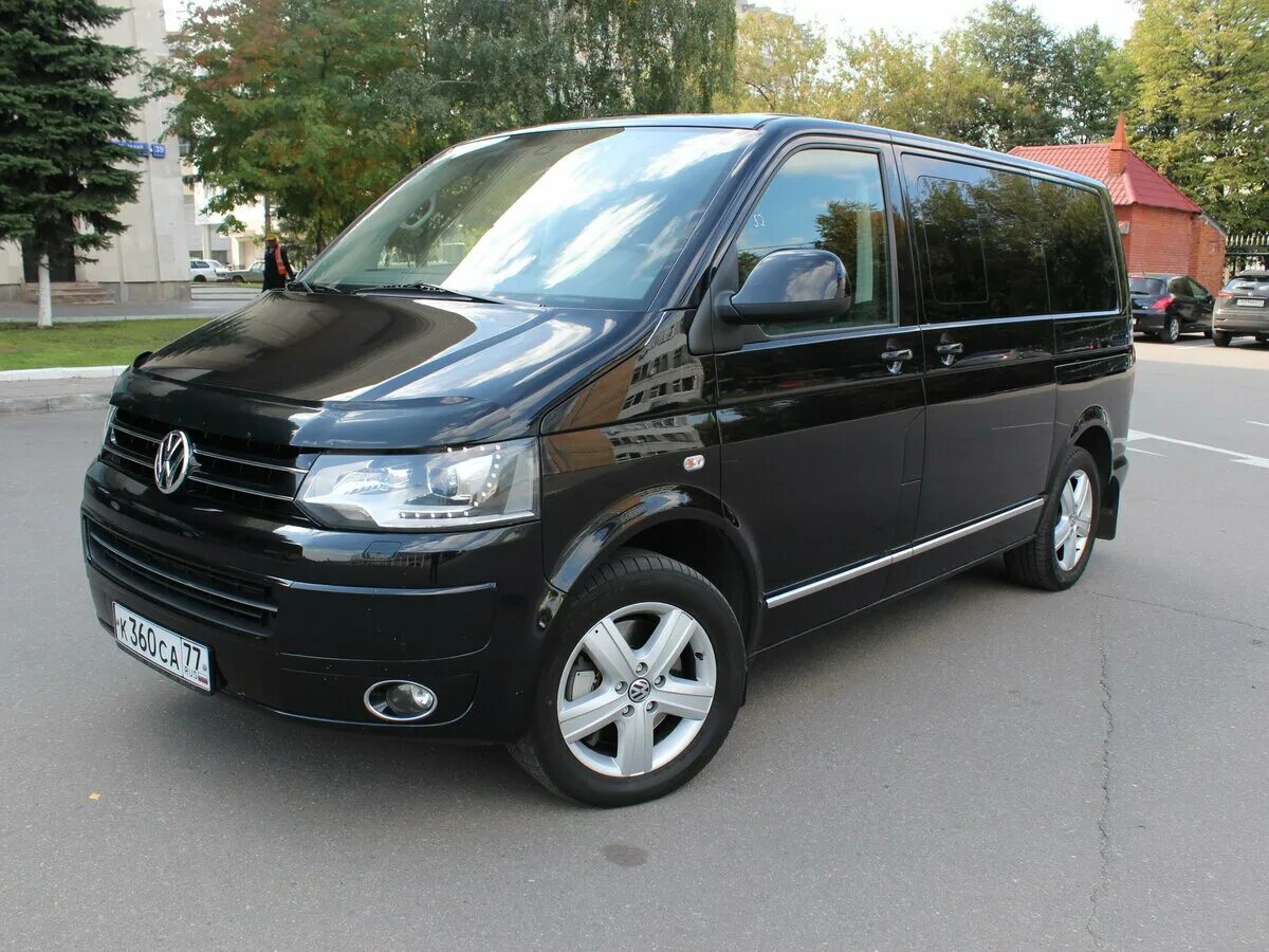 Авито фольксваген т5 с пробегом. Volkswagen Multivan t5 Black. Volkswagen Multivan t5 черный. Фольксваген Мультивен 5. Фольксваген т5 2012.