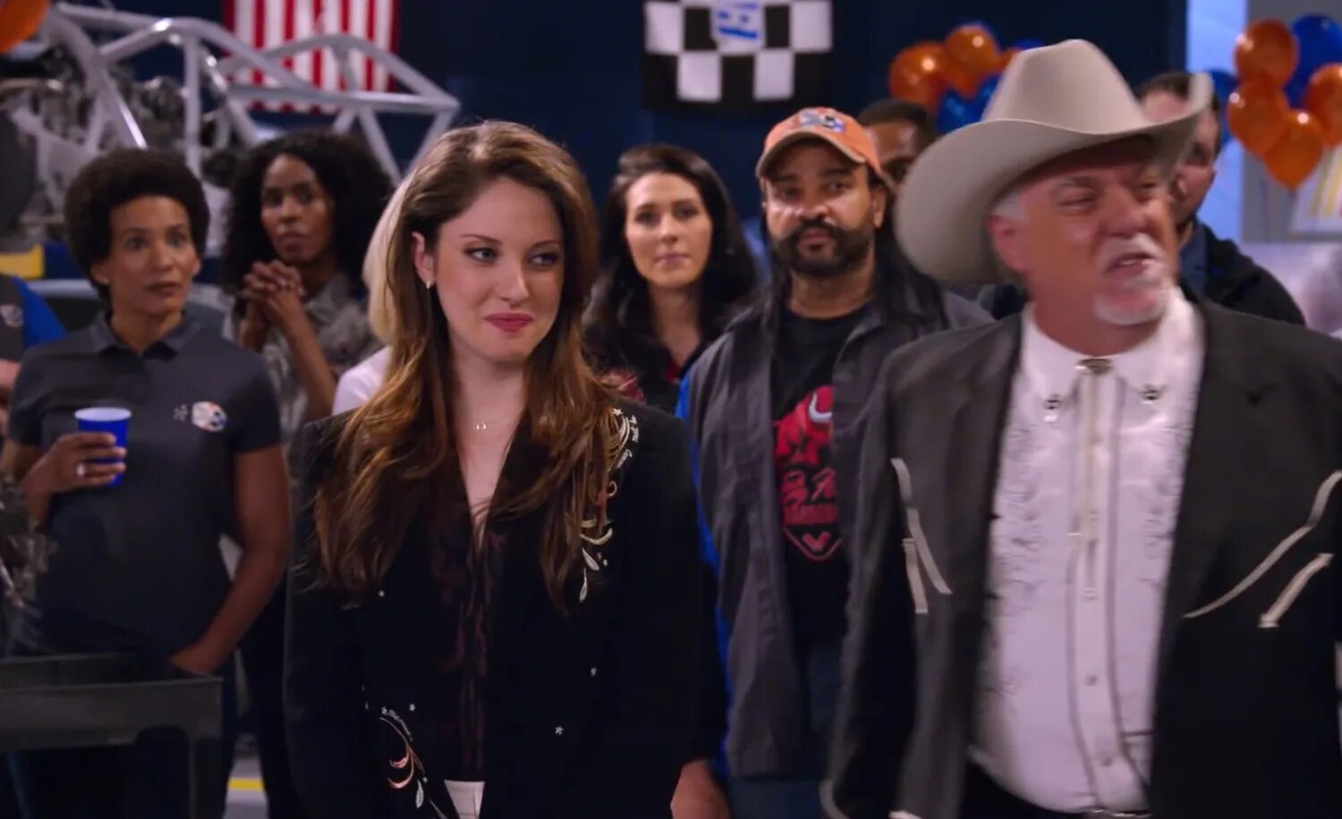 Freddie stroma 2021. One crew. Сара мэтер изобретатель. Crew 2021. Рама stress the crew 2016.