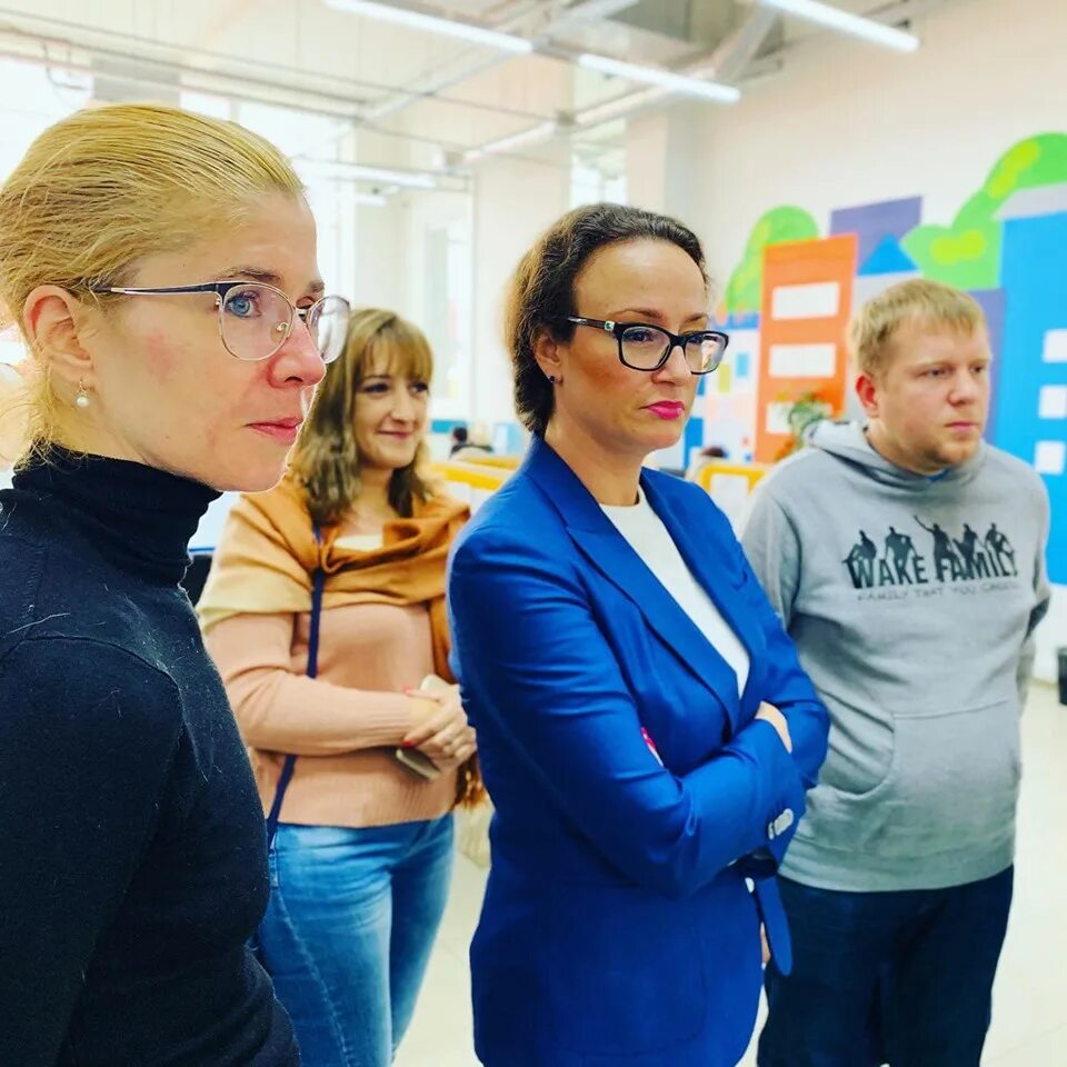 Личный комфорт. Помощники ру пола. Группа комфорт. Комфорт отзывы сотрудников. Пик сотрудники компании.