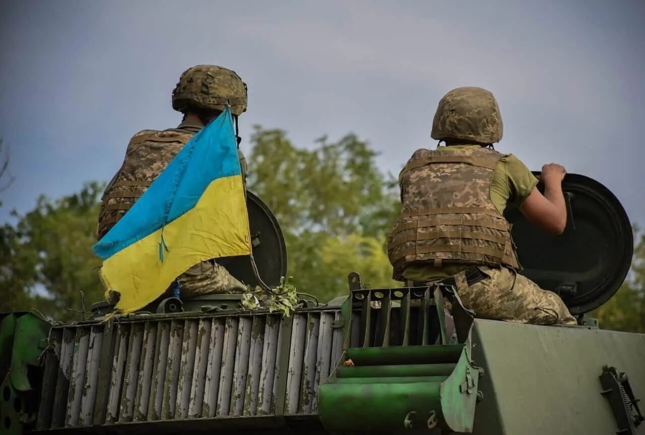 Украинские военные бегут. Контрнаступление ВСУ. Украинское наступление началось