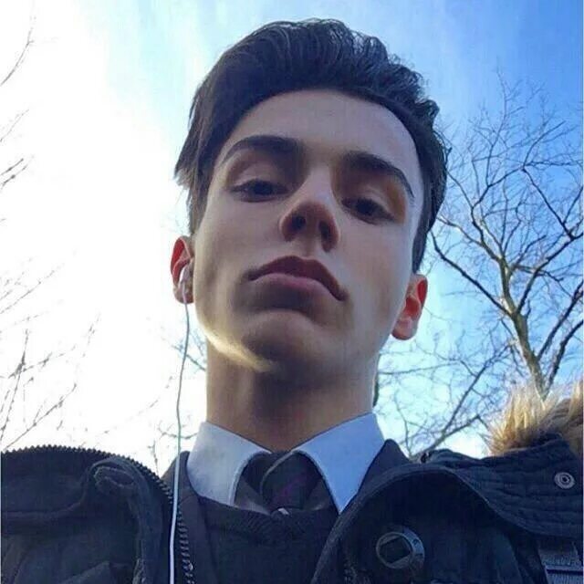 селфи парня 16. подростки селфи. парень 16 лет селфи. селфи парня 16. пацан 16 лет селфи.