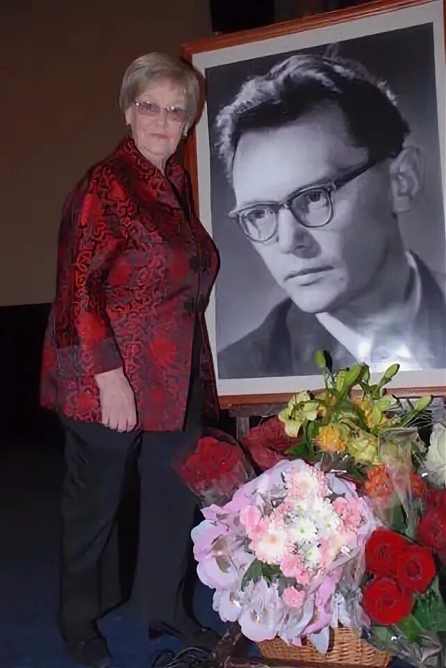 Нина гребешкова биография смерть и похороны фото Нина Гребешкова: жена Гайдая, актриса и икона киноиндустрии О пользе и красоте В