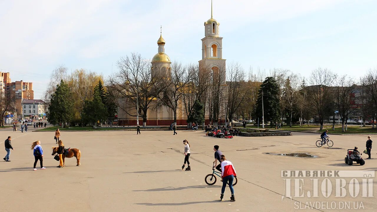 Центральная площадь города славянск донецкая область. Славянск украина площадь ленина. Территория славянска. Славянск город. Территория славянска.