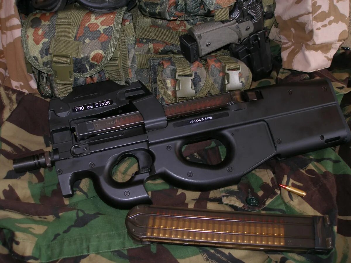 П б 90. Автомат FN p90. ПП p90. Бельгийский автомат FN p90.