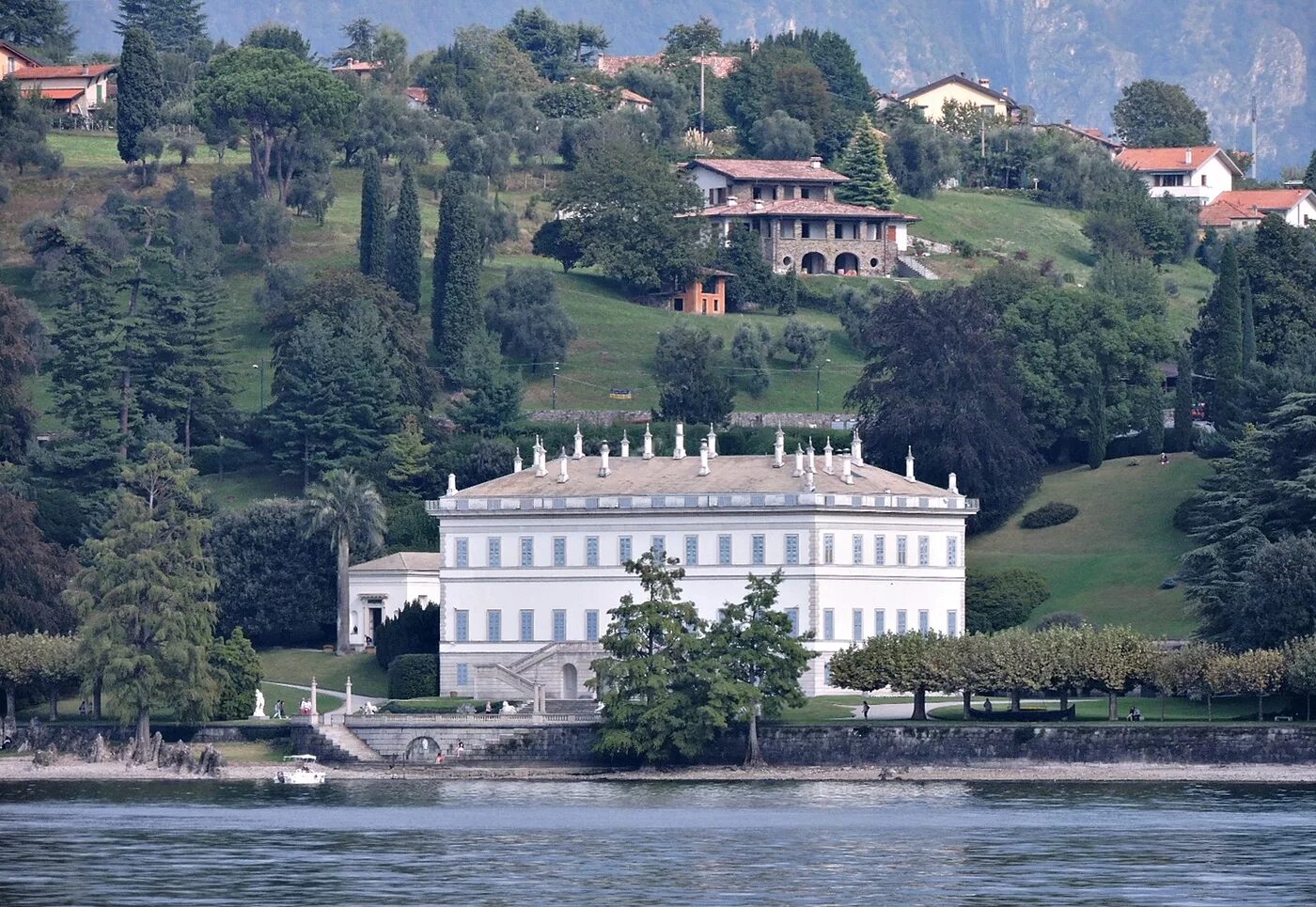 Villa la cassinella озеро комо италия. Вилла беладжо. Вилла беладжо. Вилла беладжо. Озеро комо - белладжио.