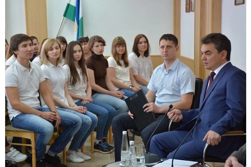 Глава молодежи