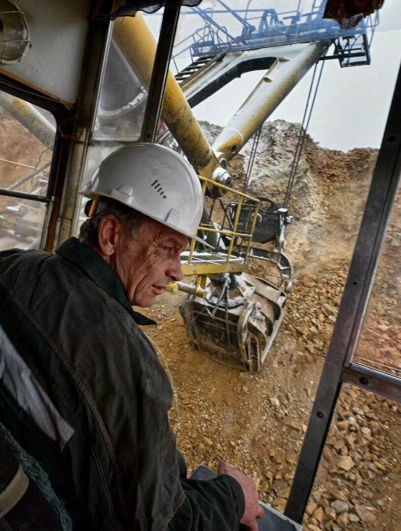 Артель старателей добыча золота. Артель старателей урал норд. Артель витим золотодобыча. Шагающий экскаватор мгок. Золото селигдара алдан.