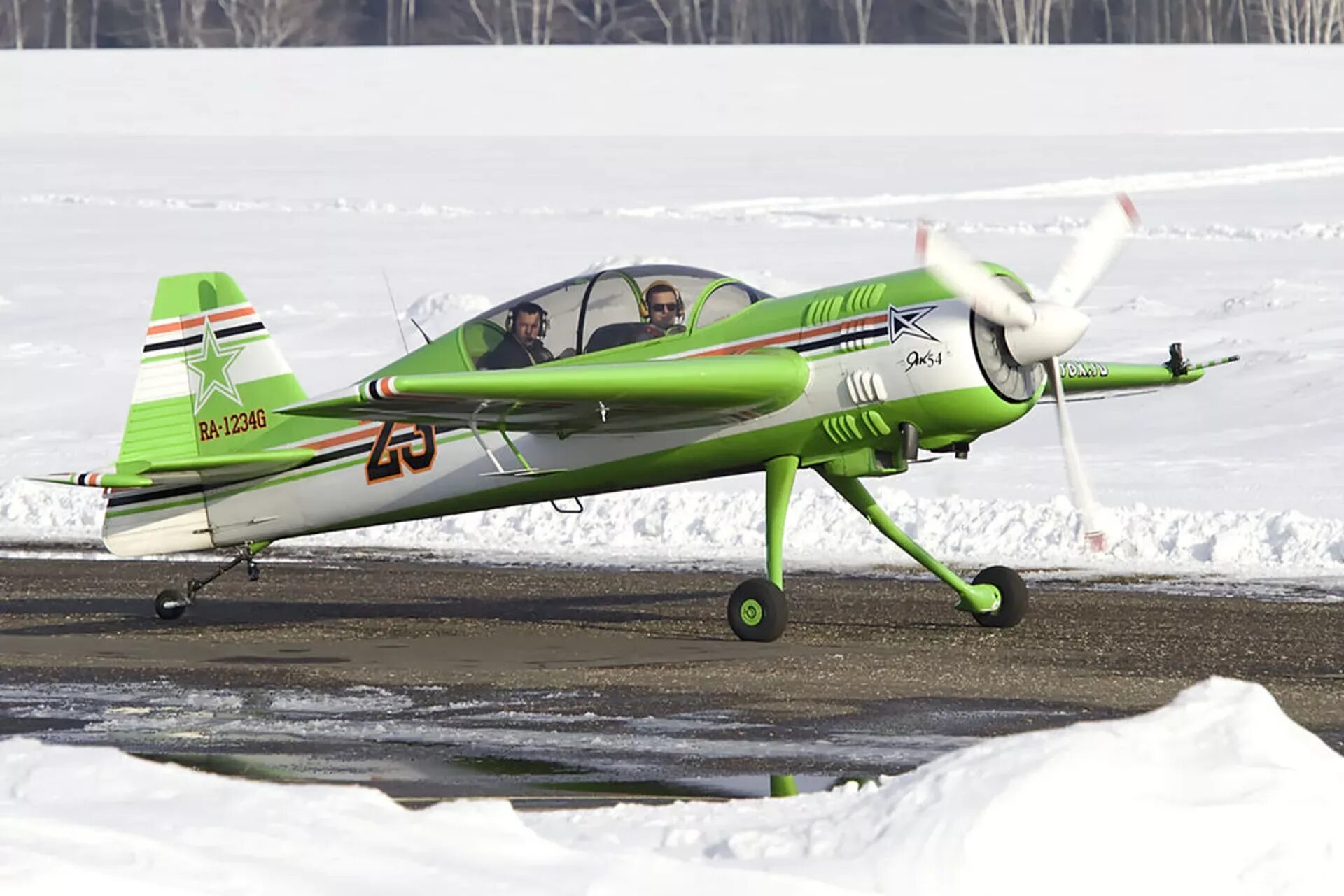 Самолет тундра. Yak-54. Ra-2482g самолет Tundra. Самолет як 54. Ra2831g самолет.