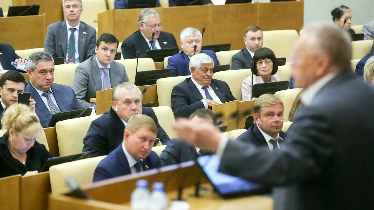 Госдума о пенсиях работающим