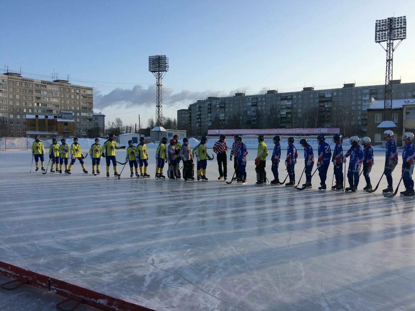 Стадион старт Нижний Новгород. Волга Ульяновск ХСМ стадион. Старт стадион хоккей с мячом Нижний Новгород. Хоккей с мячом Нижний Новгород.