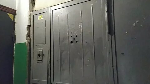 Лифт с распашными дверями