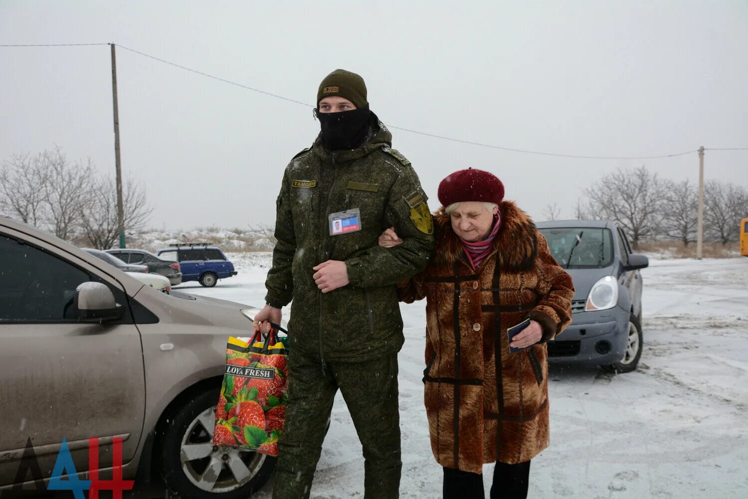 КПВВ Еленовка. Общественных и международных наблюдателей в Еленовк.