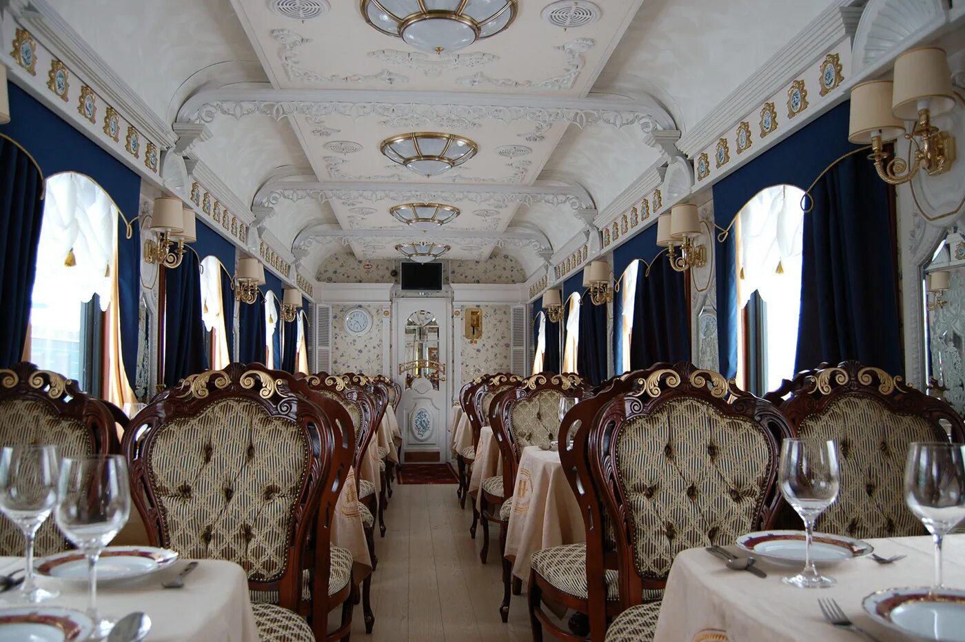 Dining car. Вагон ресторан. Кафе вагон ресторан. Вагон ресторан снаружи. Вагон ресторан РЖД.