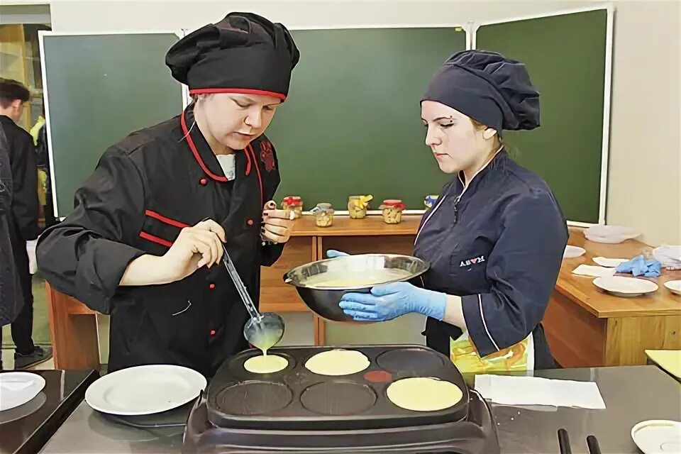 Минский государственный технический колледж. Минск колледж. Колледж в Минске МГТУ. Торгово Технологический колледж общежитие. Выпускники колледжа 2020 Минский механико Технологический колледж.