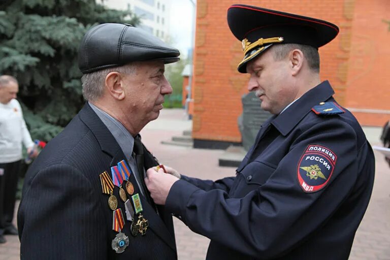 Новости пенсионерам мвд на сегодня последние. Пенсионер МВД. Пенсия в полиции. Пенсионеры полиции. Пенсионное обеспечение сотрудников полиции.