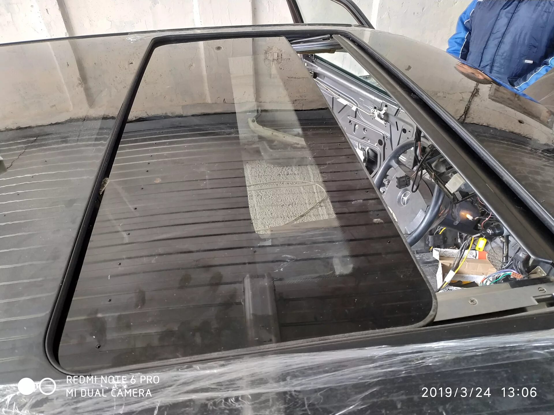 Люк мерседес 126. Люк 140. Люк от w140 стеклянный в w124. Люка мерседес w210. Люк 140.