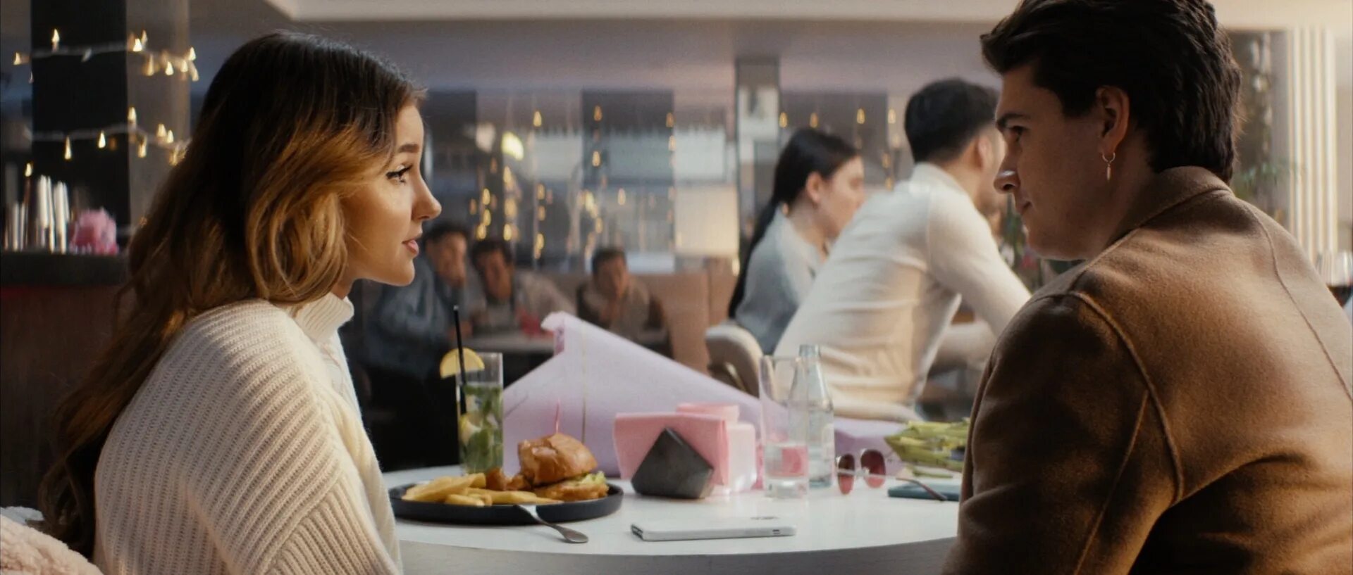 Романтические комедии 2022 2023. Романтические комедии 2022 2023. Моя пиратская свадьба фильм 2023. Моя пиратская свадьба фильм 2022. Испанские мелодрамы 2022.