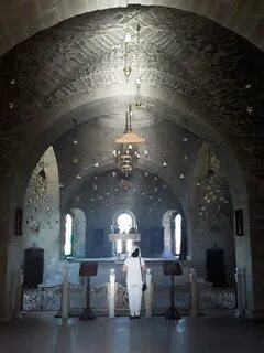 Внутри армянский