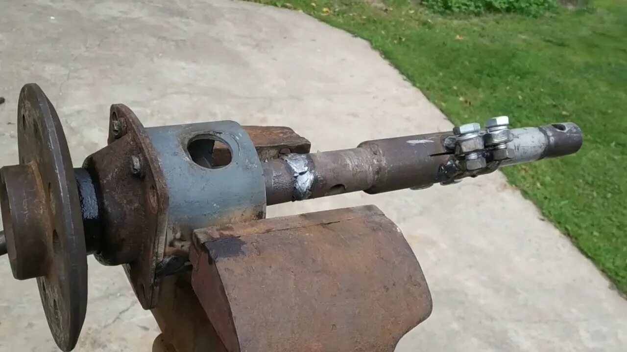 Прицеп саз ступица. Ступицы для мотоблока под жигулевские колеса. Передние ступицы от ваз 2108 на мотоблок. Ось для легкового прицепа из ступицы ваз 2101. Жигулевские ступицы на мотоблок.