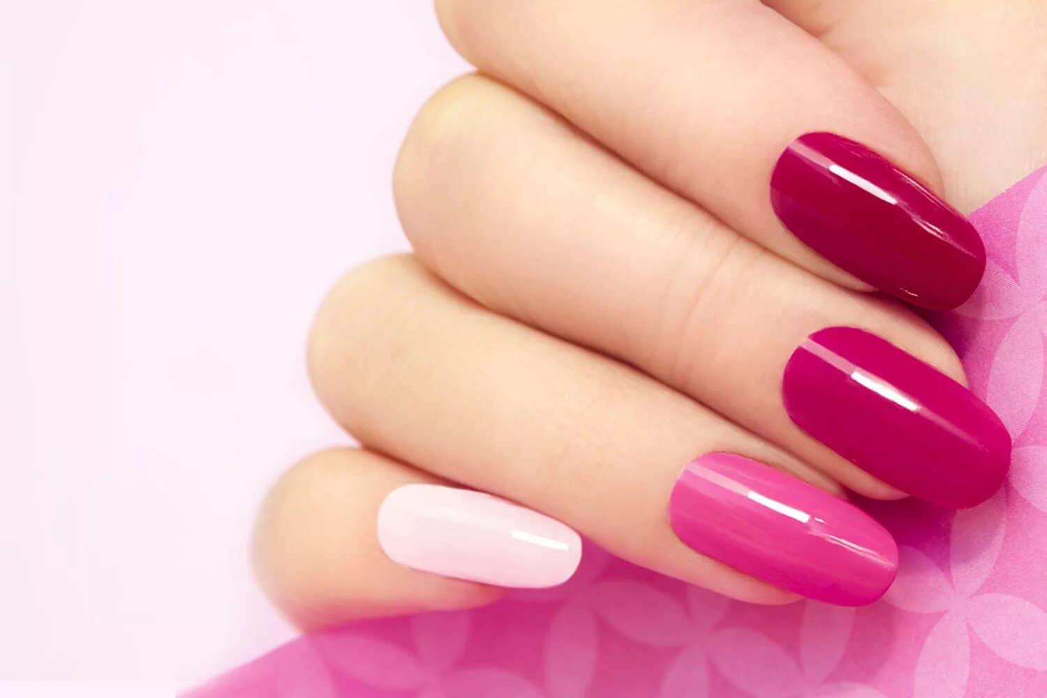 Сиреневые ногти. Розовый маникюр. Фиолетовые ногти. Маникюр картинки. Ногти однотонные.