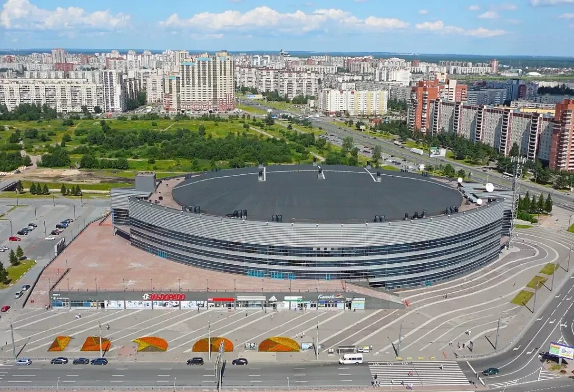 Ледовая арена санкт-петербург. Санкт-петербург ледовый дворец спб. Ледовый дворец пр пятилеток. Проспект большевиков ледовый дворец. Ледовый дворец санкт-петербург.