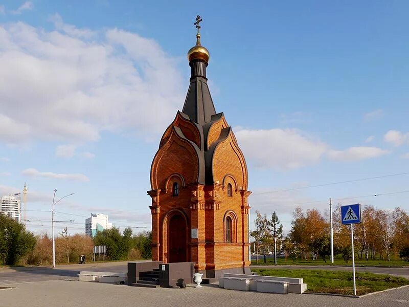 Площадь баварина 1 барнаул. Баварина 8 барнаул. Часовня князя владимира барнаул. Площадь баварина барнаул. Площадь баварина барнаул фото.