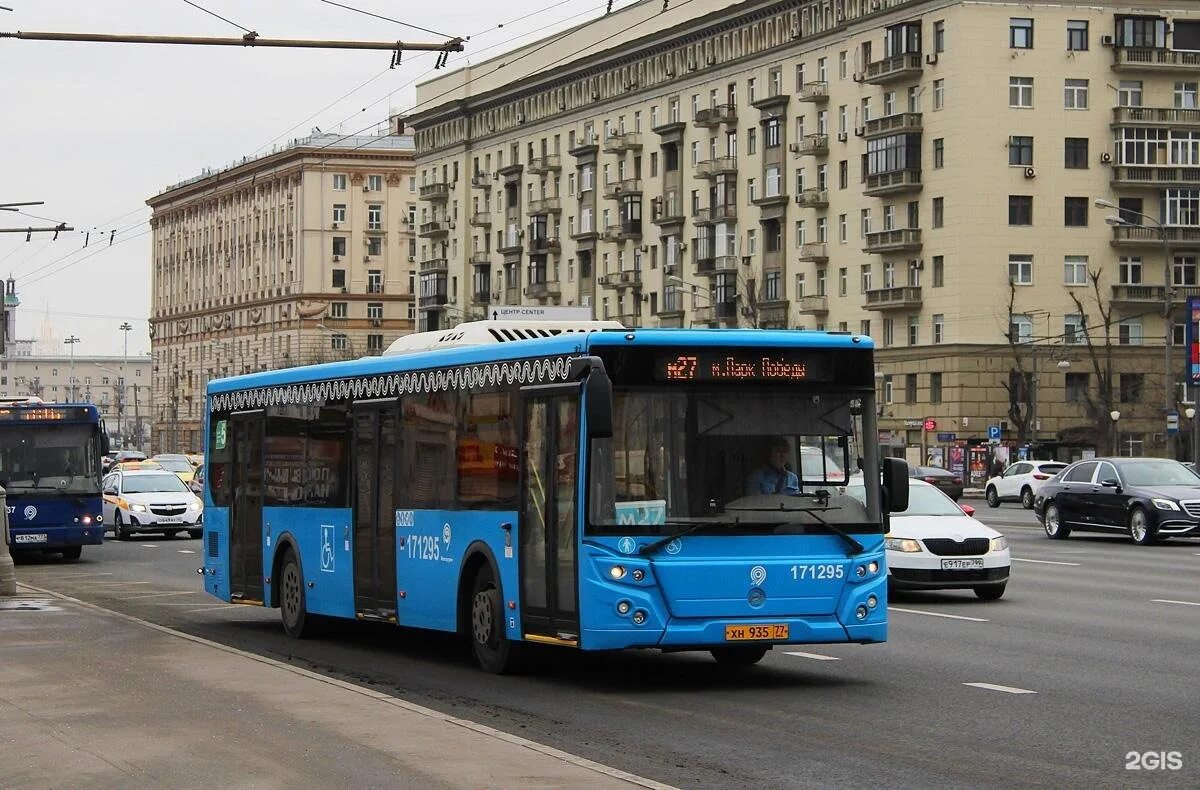 Автобус м16. ЛИАЗ 5292.65-79. Автобус ЛИАЗ Кутузовский проспект. Автобус м27 Москва. Автобус м10.