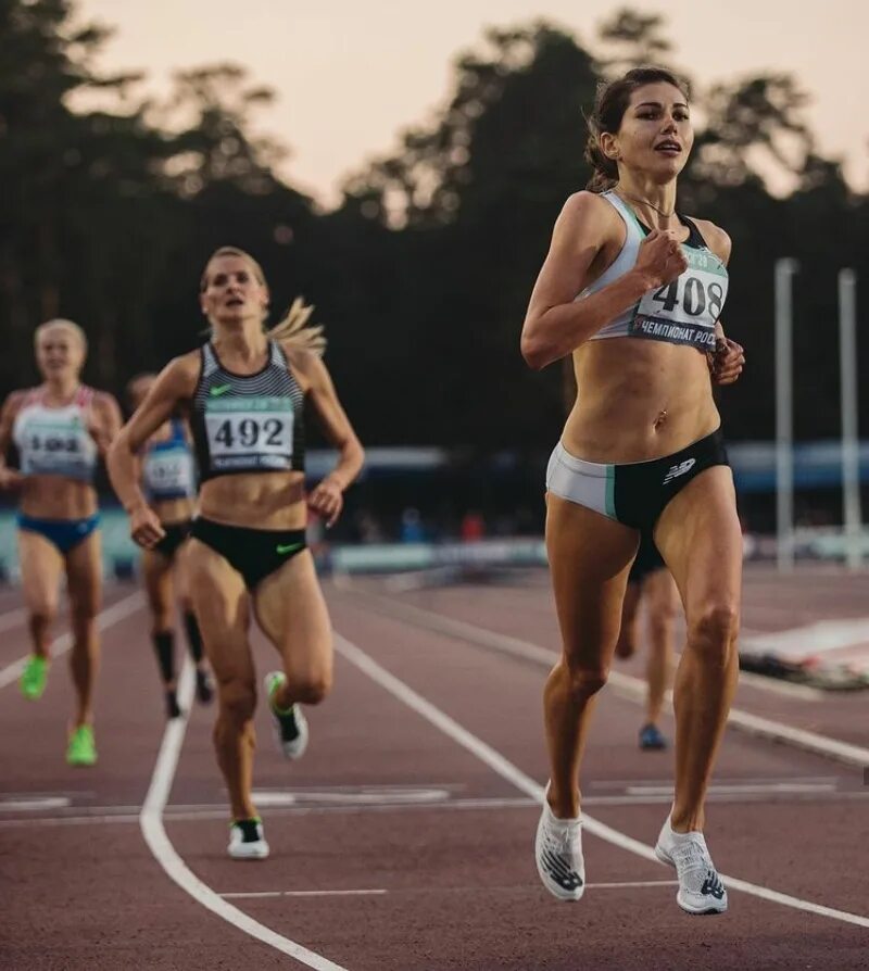 Мировой рекорд бег на 1 км. Нормативы гто 2 км. 2 км девочки. Stina. Эмма нильссон биатлон.