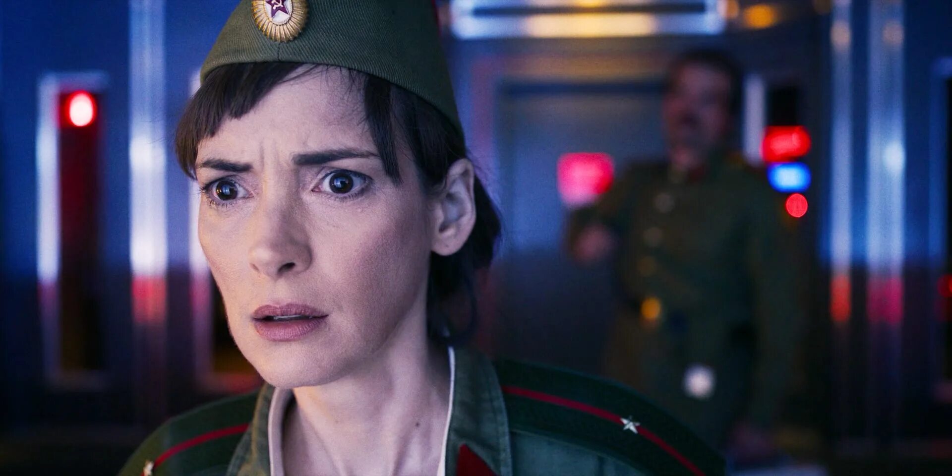 Райдер осд. Очень странные дела 1 вайнона райдер. Очень странные дела 4 сезон арты. Stranger things джойс. Вайнона райдер джойс байерс.