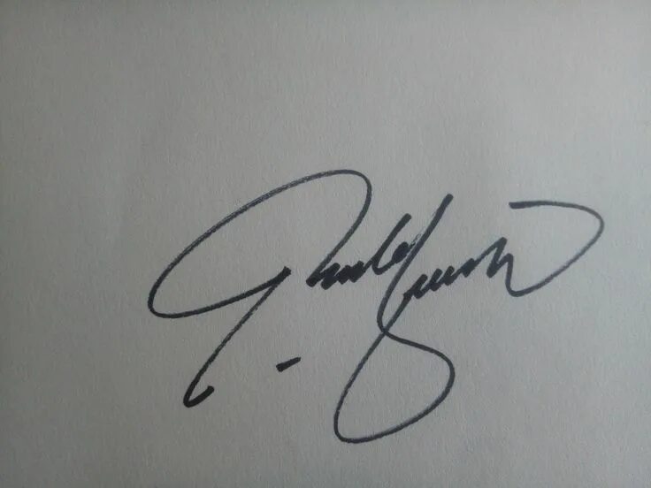For your signature. Красивые росписи. For your signature. G signature. Красивая роспись на белом фоне.