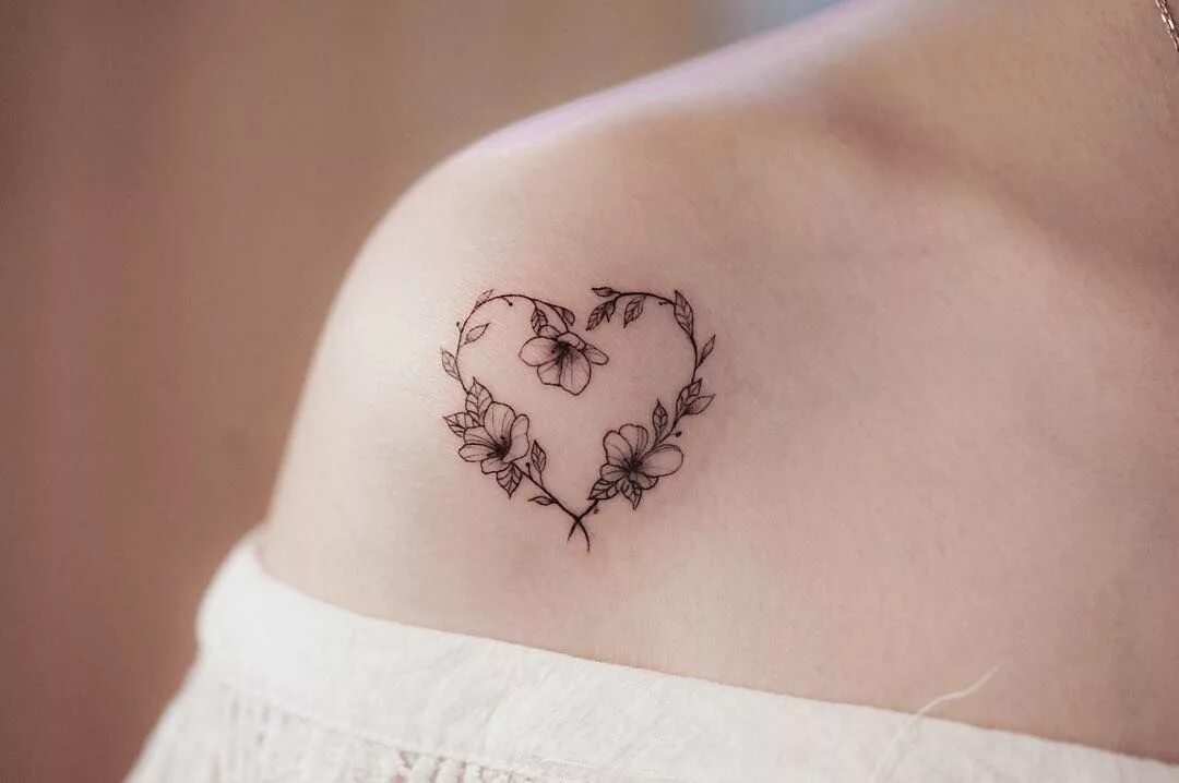 Тату женские сердце. Тату женские сердце. Тату сердце. Тату сердечко. Тату в виде сердечка.