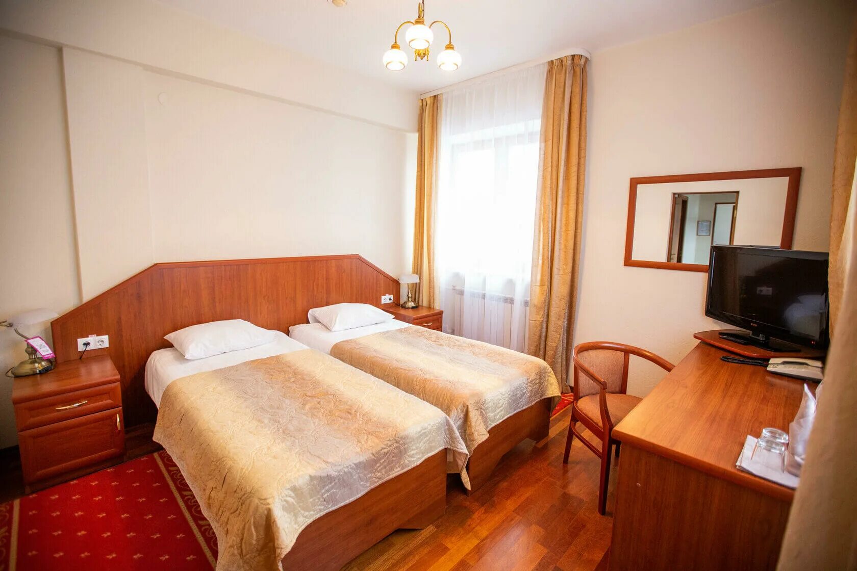 Гостиница меридиан арбат коломна. Гостиница арбат коломна. Коломна отель меридиан арбат. Гостиница 40 й меридиан. 40 меридиан арбат коломна.