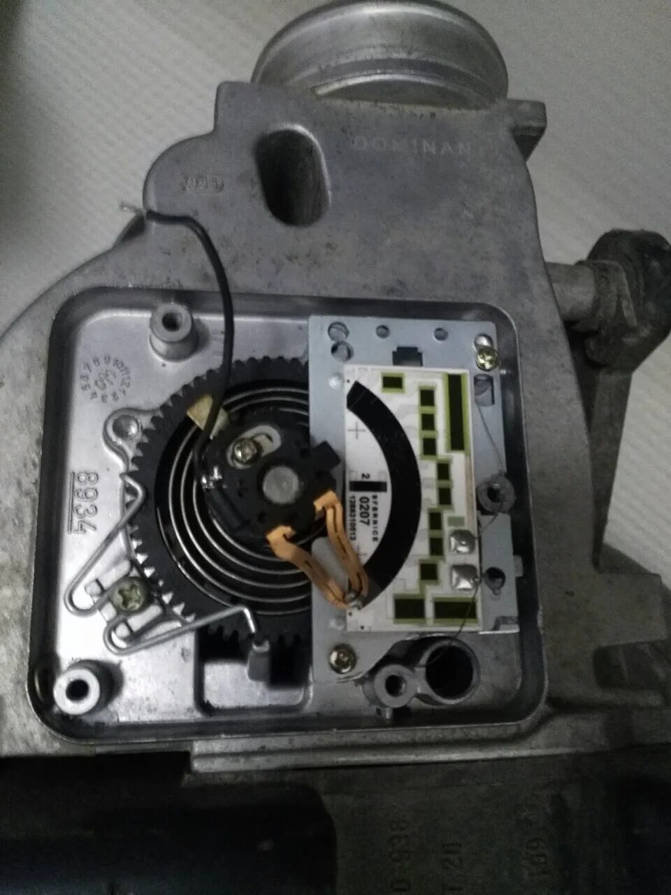 Опель фронтера дмрв. 5 бензин датчик массового расхода воздуха. Дмрв опель фронтера а 2. Опель фронтера дмрв. Датчик дмрв вектра б 2.