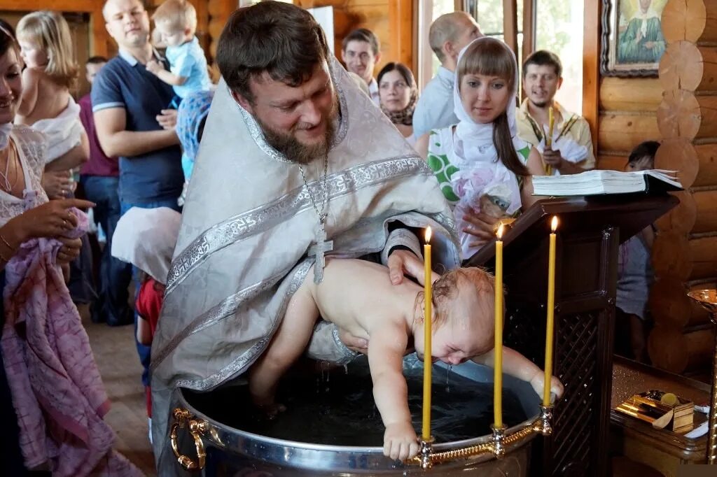 Дети в церкви. Крещение ребенка. Крещение детей в церкви. Кухня дети церковь