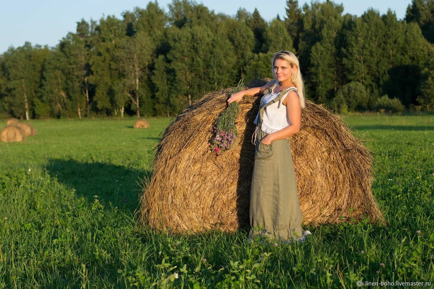 Костюм из льна. Костюм из Костромского льна. Одежда изо льна. Костюм изо льна женский. Изольна ру магазин