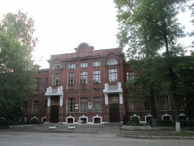 Лицей имени фурманова кинешма. Кинешма школа фурманова. Лицей кинешма. Лицей им д а фурманова город кинешма. А.