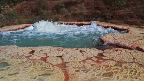 Минеральный источник является пресным водоемом