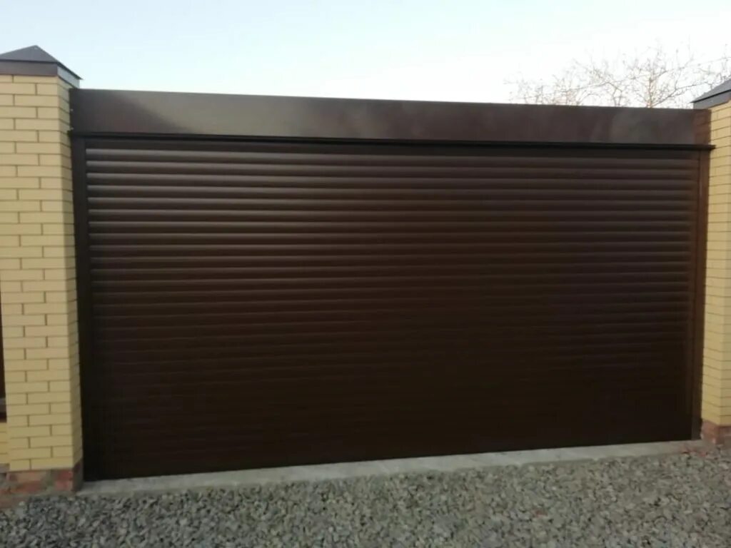 роллетные ворота, ворота и калитки doorhan. автоматические ворота на кирпичный забор. ролл ворота под дерево. роллетные ворота дорхан. рольворота в ростове на дону.
