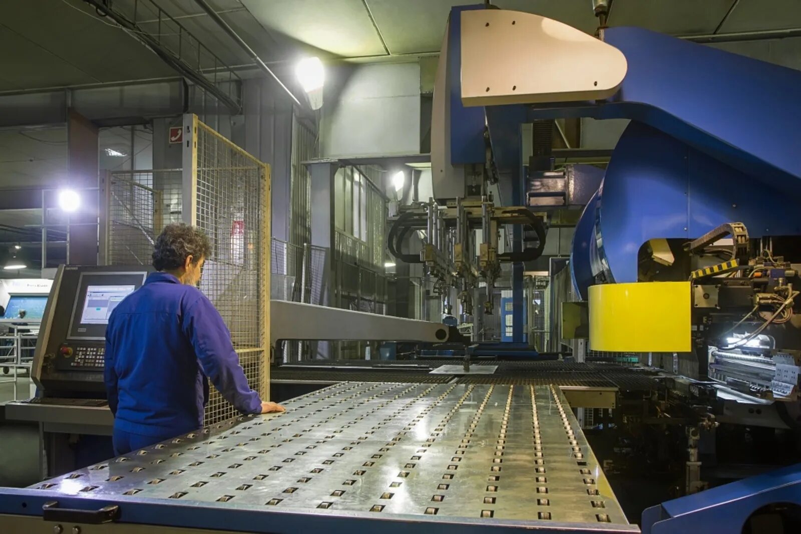 Завод авангард петрозаводск. Оренбургский газоперерабатывающий завод. Фабрика мажино сходня. М-сетьстрой тюмень. Предприятия 6.