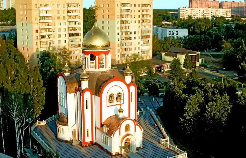 Когда Савинка была большой - 1975 год, в центре снимка пятиэтажки по ул. Черномо