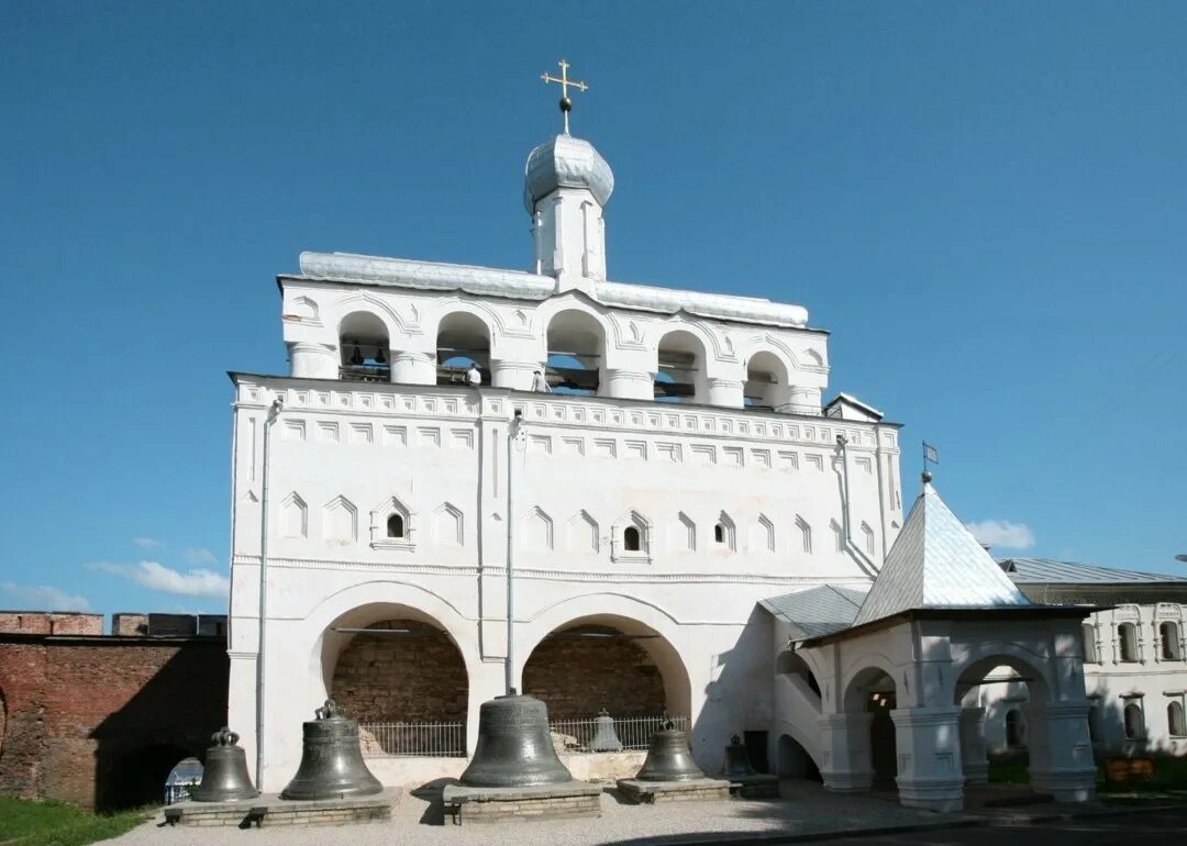 Звонница софийского собора великий новгород. Новгород звонница. Софийская звонница великий новгород. Софийская звонница в великом новгороде. Новгород звонница.