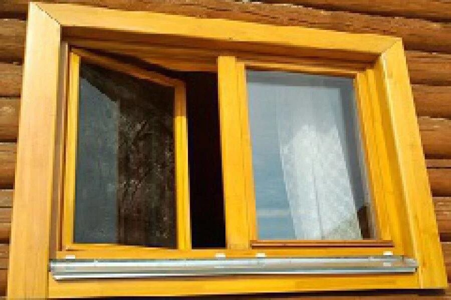 Какая краска окна деревянные. Желтая оконная рама. Деревянные окна крашеные. Покраска деревянных окон. Цвет деревянных окон.