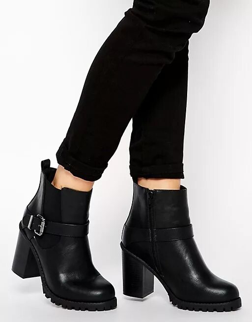 Ботильоны с узким голенищем. Ботильоны с широким голенищем. Rockport ботильоны женские замшевые серые. Ботильоны с широким голенищем на каблуке. Ботильоны женские с широким голенищем.