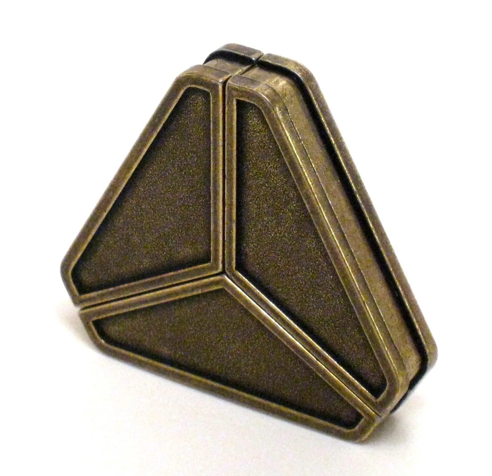Головоломка 3 уровня. Hanayama huzzle cast delta. головоломка дельта. японские головоломки ханаяма. diamond pazzle головоломка cast.