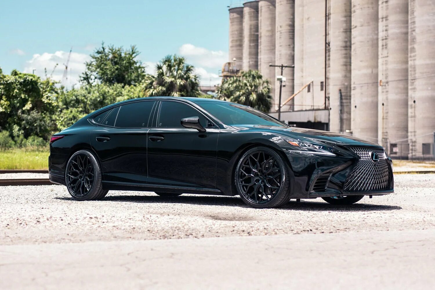 Ls black. Лексус лс 500 черный. 2019_Lexus LS 460. Lexus LS 500 черный. Lexus es 500.