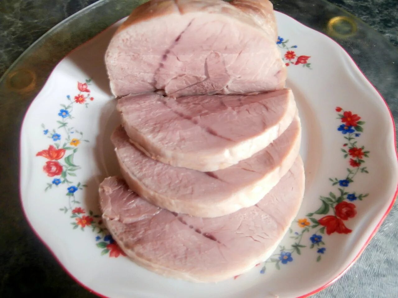 домашняя ветчина в ветчиннице. ветчина. колбаса ветчина. ветчина домашняя. колбаса домашняя рубленая.
