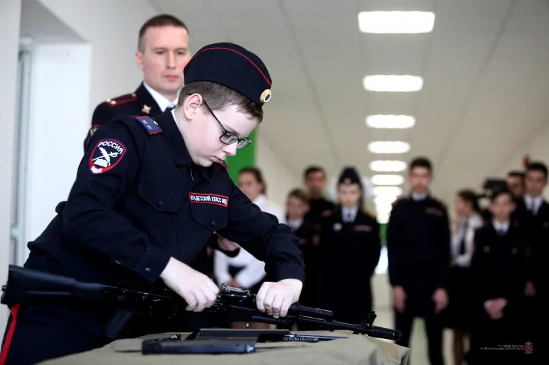 Полицейский класс в школе. Полицейский кадет. Кадеты полицейского класса. Полицейские кадеты волгоград. Кадетский класс полиции.