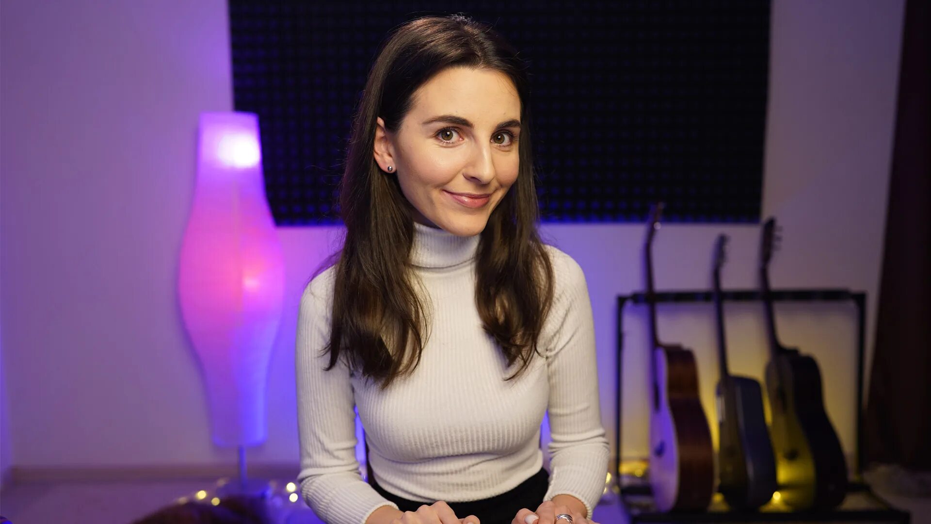 Ассоль эстрадный вокал в крыму. Девушка спела песню. Девочка спела голос дети. Девушка спела песню. Hasna tazi.