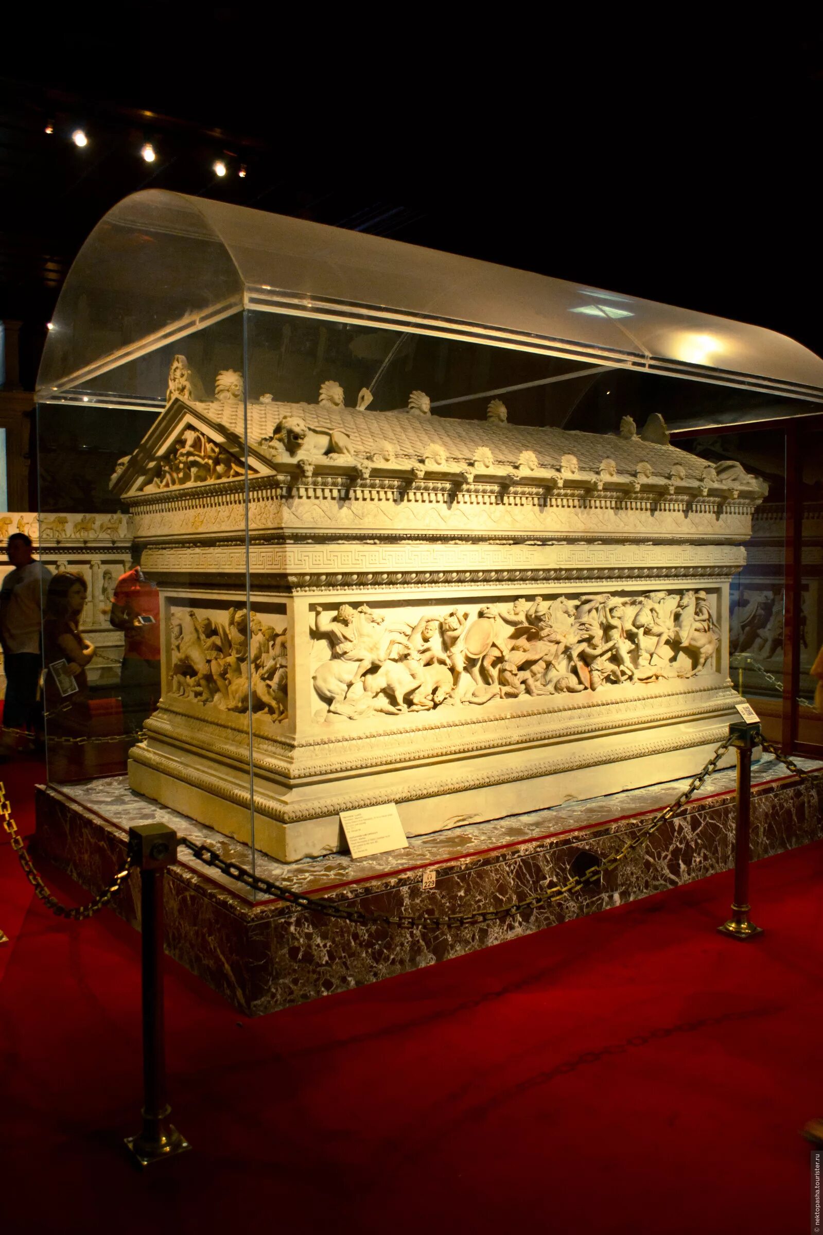 саркофаг москва. саркофаг москва. саркофаг арт. сидонский саркофаг археологический музей стамбула. стамбул.